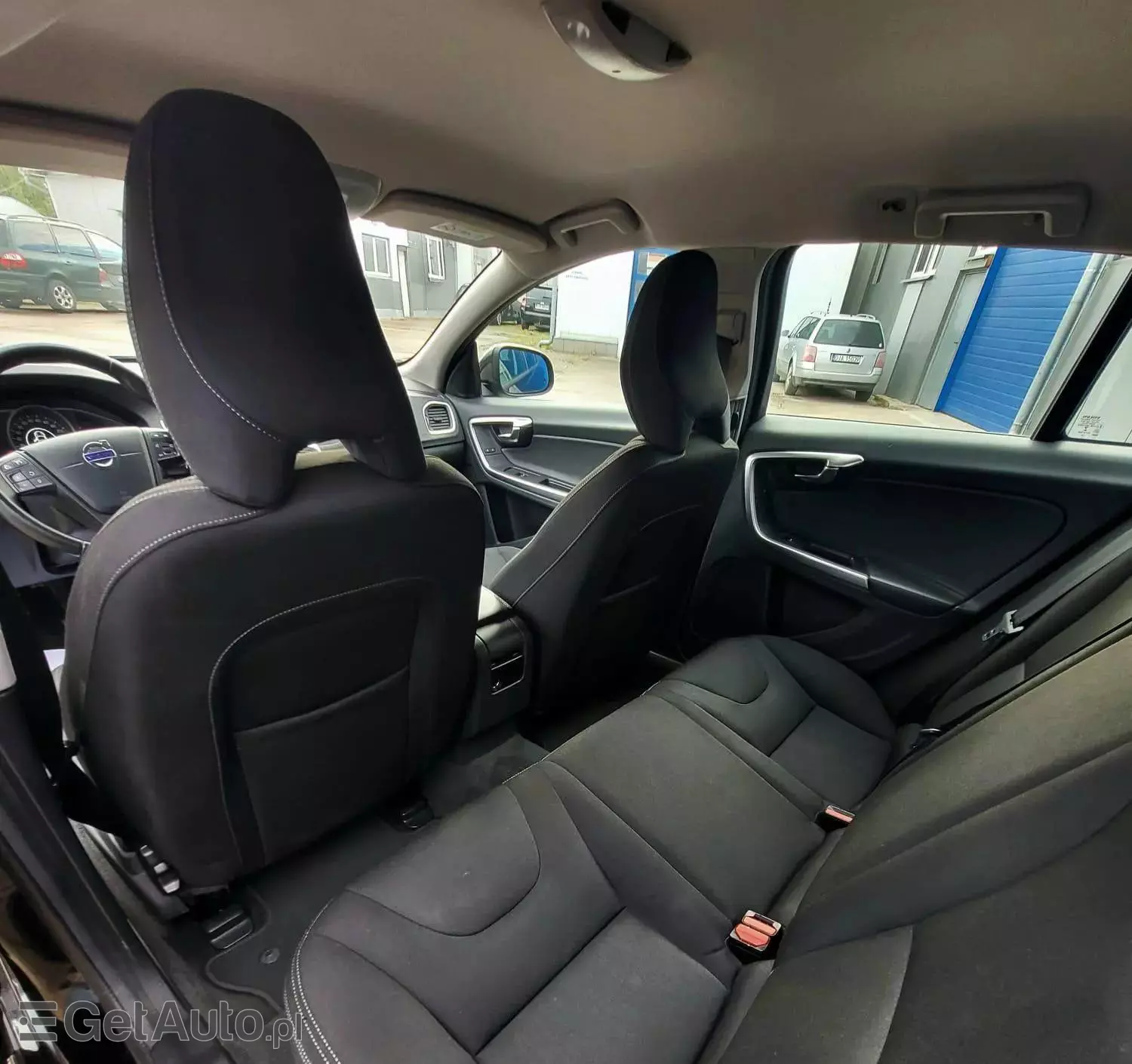 VOLVO V60 T3 Drive-E Dynamic Edition (Kinetic)