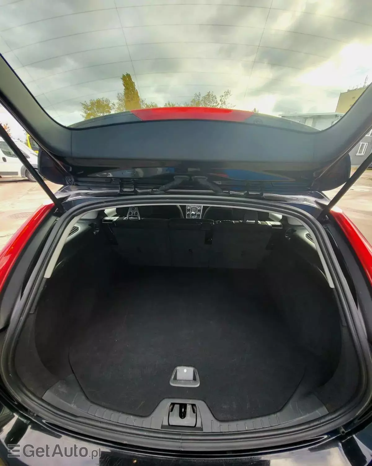 VOLVO V60 T3 Drive-E Dynamic Edition (Kinetic)