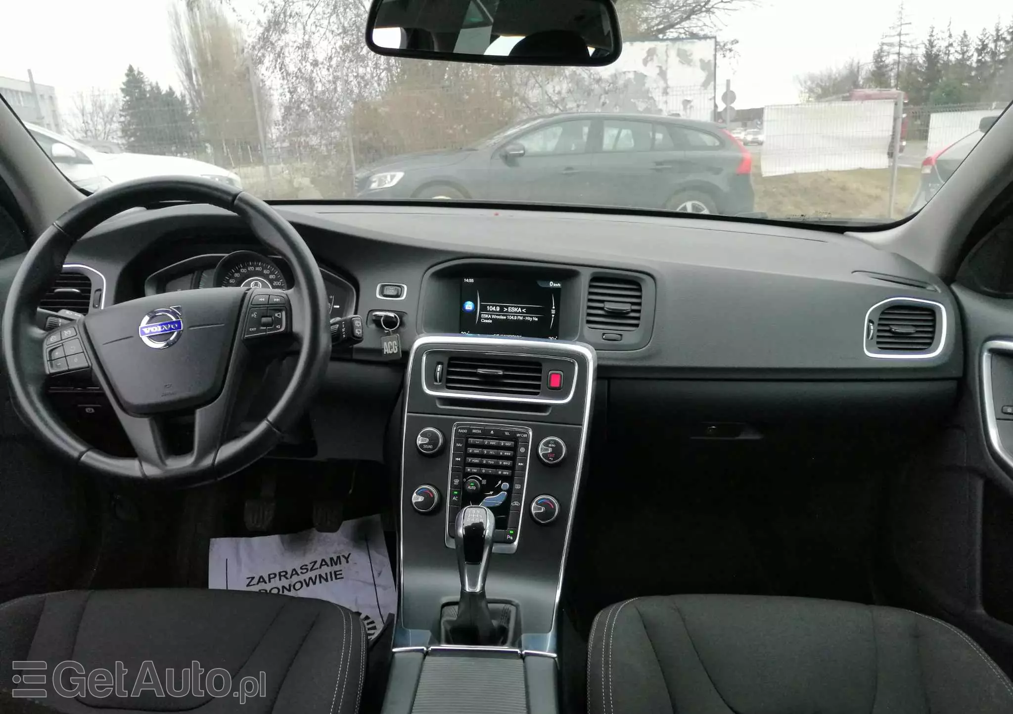 VOLVO V60 T3 Drive-E Dynamic Edition (Kinetic)