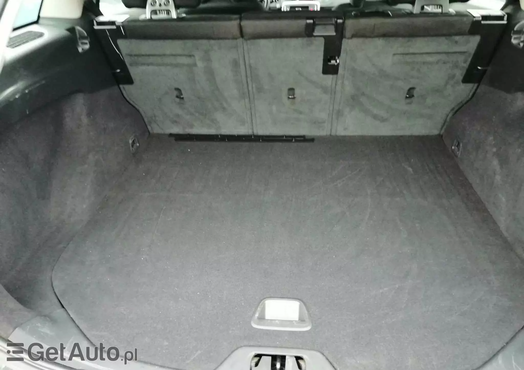 VOLVO V60 T3 Drive-E Dynamic Edition (Kinetic)