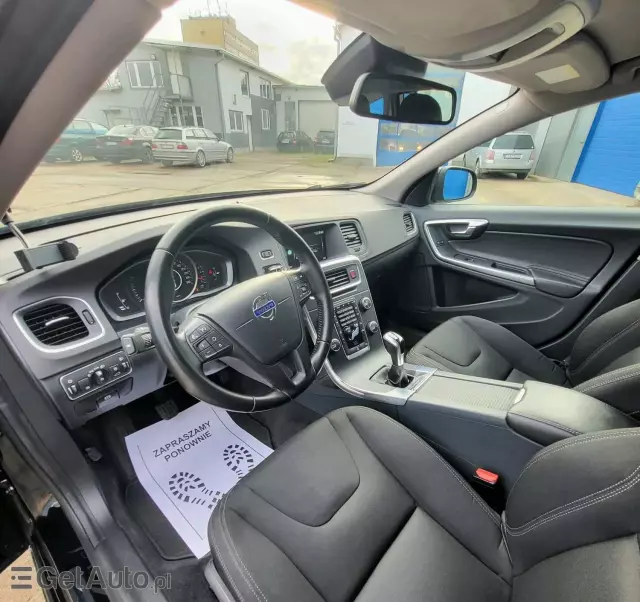 VOLVO V60 T3 Drive-E Dynamic Edition (Kinetic)