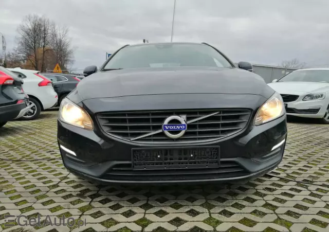 VOLVO V60 T3 Drive-E Dynamic Edition (Kinetic)