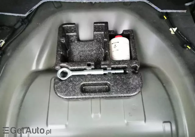 VOLVO V60 T3 Drive-E Dynamic Edition (Kinetic)