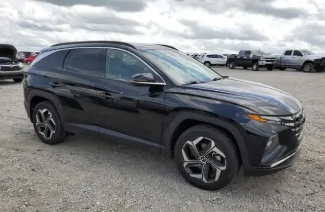 HYUNDAI Tucson 