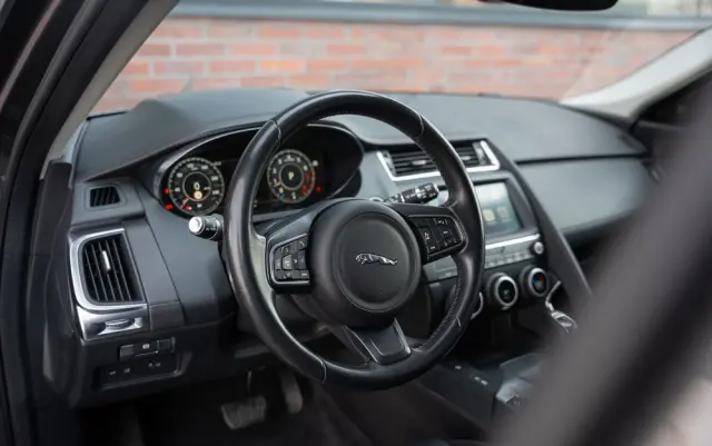 JAGUAR E-Pace P200 AWD SE
