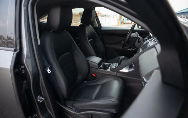 JAGUAR E-Pace P200 AWD SE