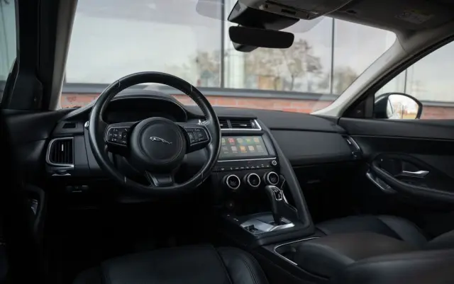 JAGUAR E-Pace P200 AWD SE