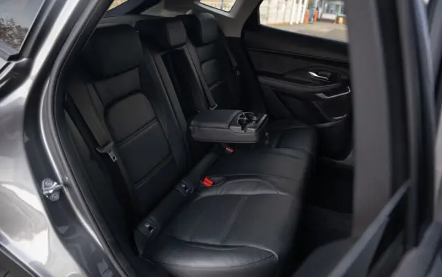 JAGUAR E-Pace P200 AWD SE