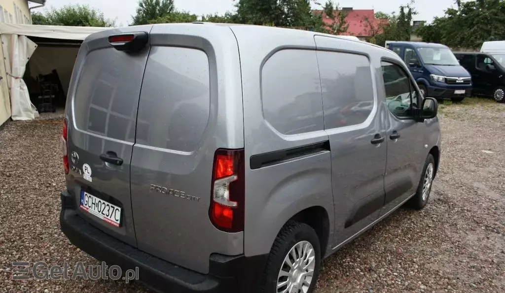TOYOTA Proace 