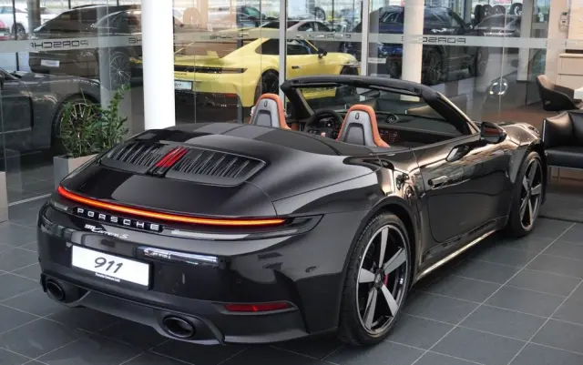 PORSCHE 911 Carrera S Cabrio