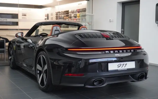 PORSCHE 911 Carrera S Cabrio
