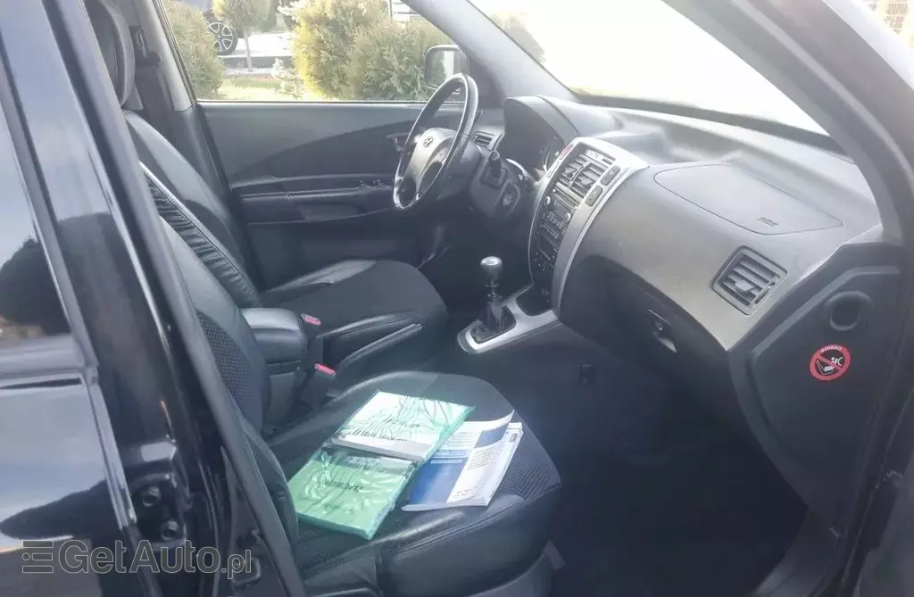 HYUNDAI Tucson 