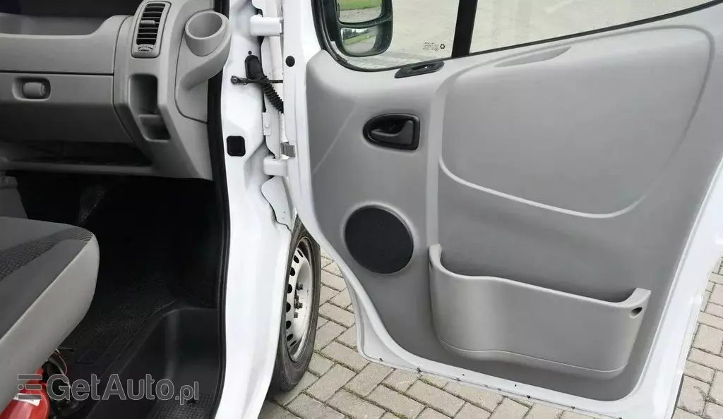 OPEL Vivaro 