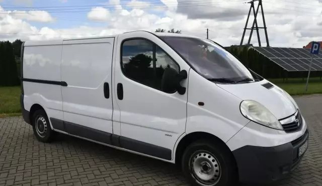 OPEL Vivaro 