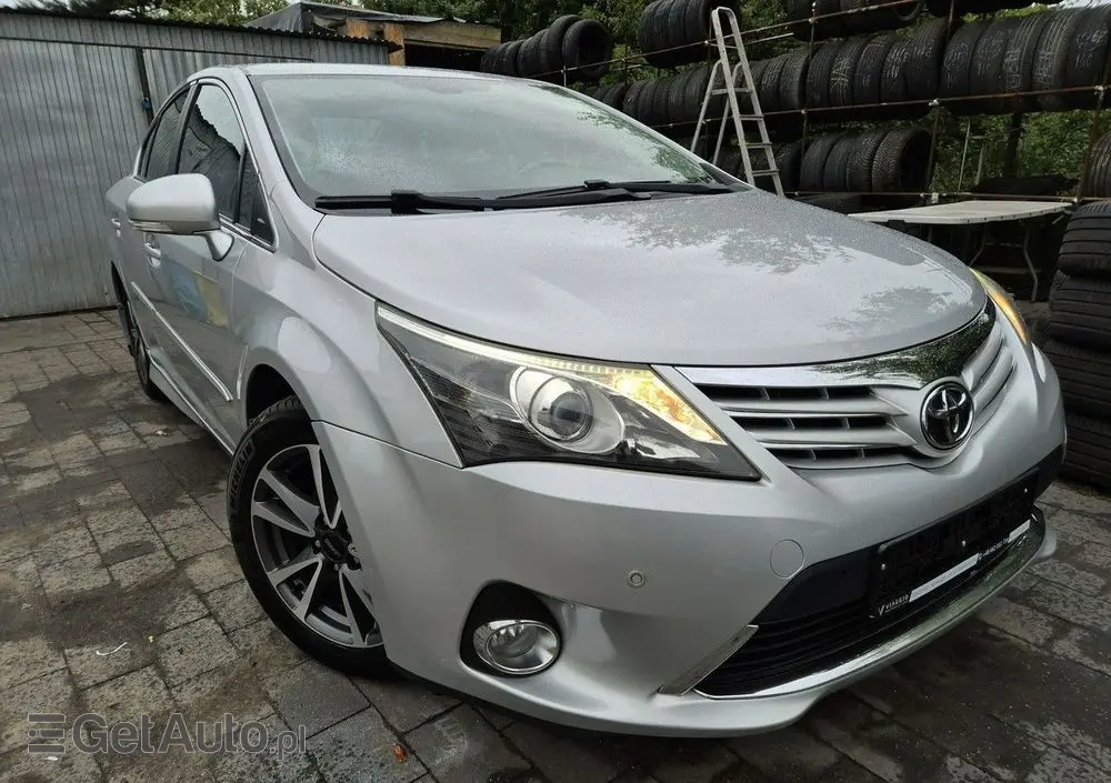 TOYOTA Avensis 