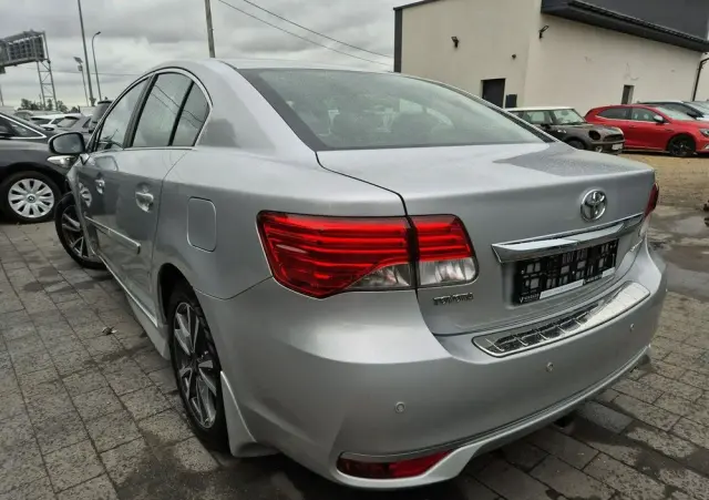 TOYOTA Avensis 