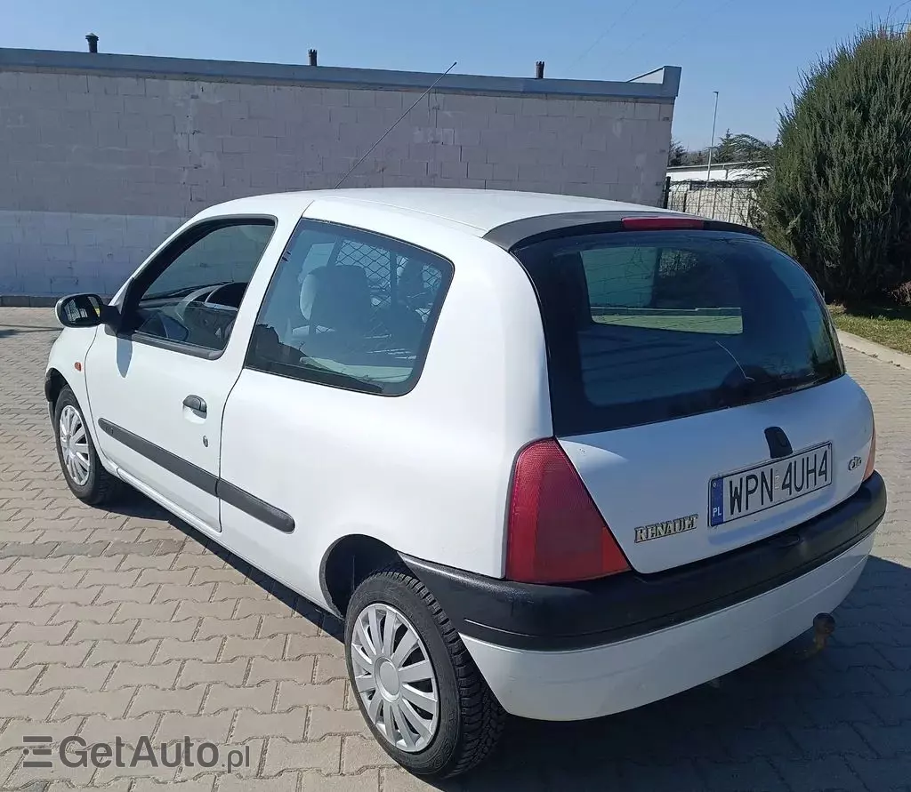 RENAULT Clio 
