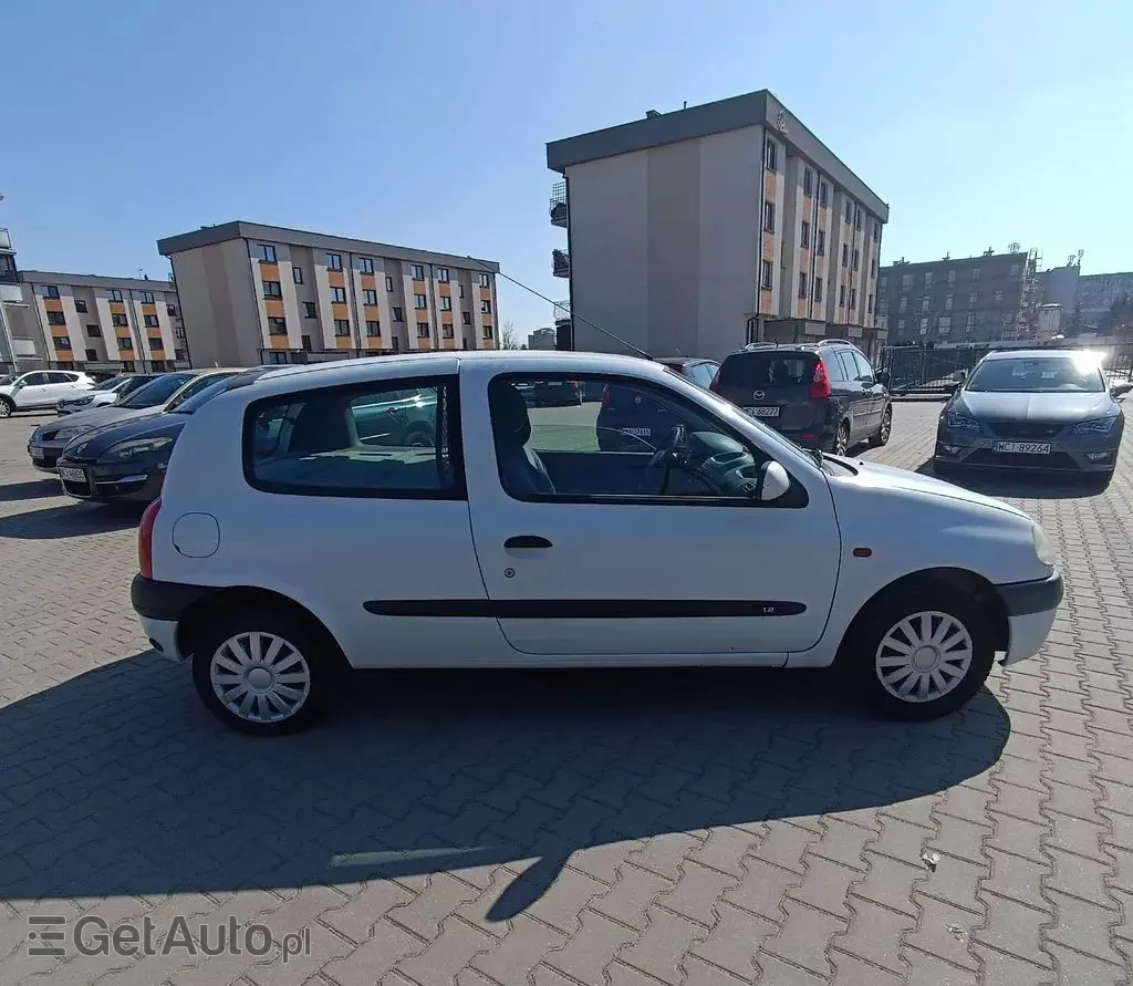 RENAULT Clio 