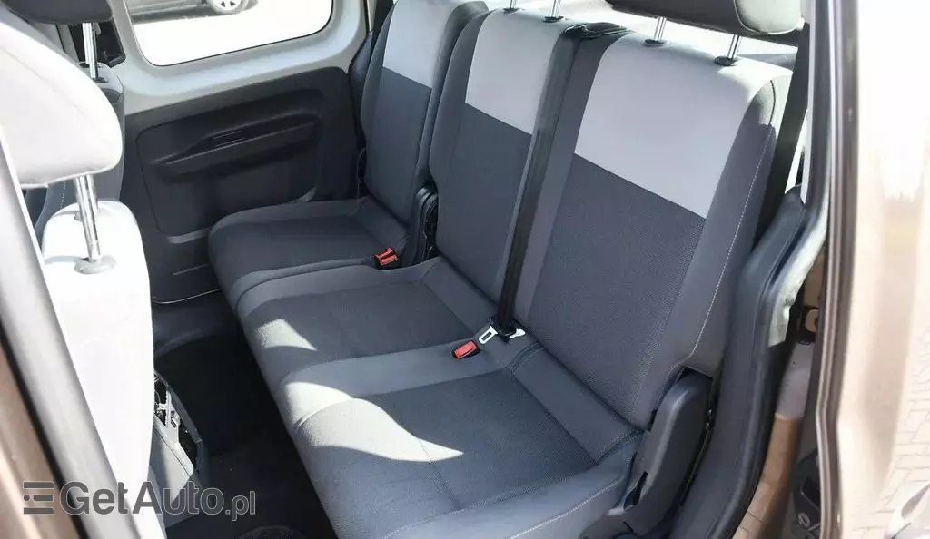 VOLKSWAGEN Caddy California 