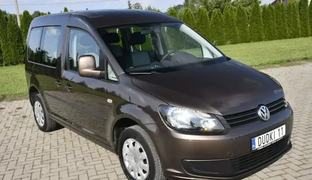 VOLKSWAGEN Caddy California 