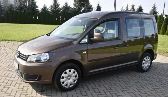 VOLKSWAGEN Caddy California 