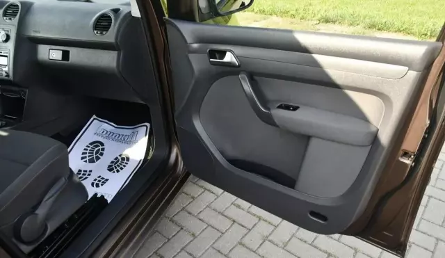 VOLKSWAGEN Caddy California 