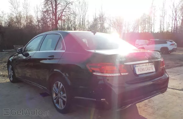 MERCEDES-BENZ Klasa E 