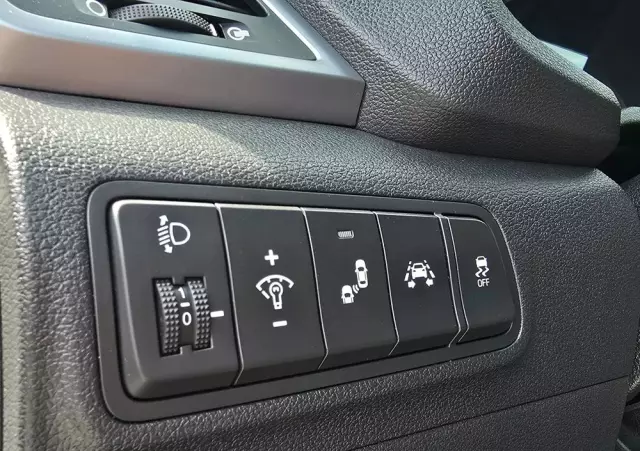 HYUNDAI Tucson 1.7 CRDI BlueDrive Style 2WD