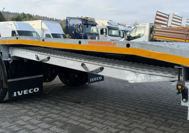 IVECO EUROCARGO 120E25 E6 Laweta Zagłebiana Platforma Pomoc Drogowa 