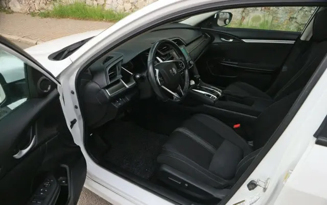 HONDA Civic 2.0 i-VTEC LX CVT