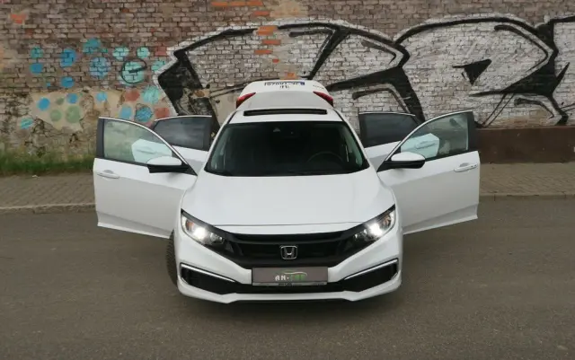 HONDA Civic 2.0 i-VTEC LX CVT