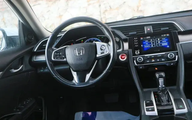 HONDA Civic 2.0 i-VTEC LX CVT