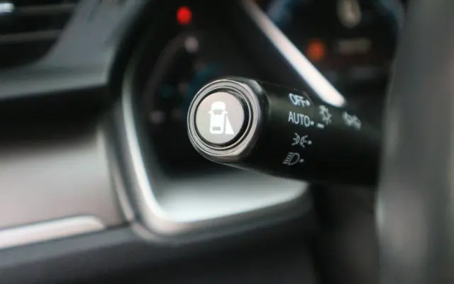 HONDA Civic 2.0 i-VTEC LX CVT