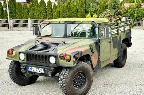 HUMMER H1 