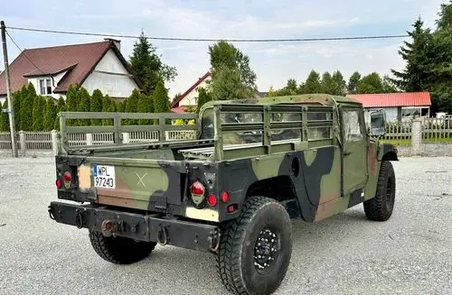 HUMMER H1 