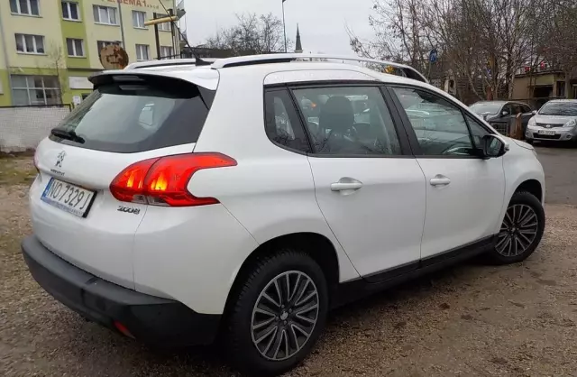 PEUGEOT 2008 