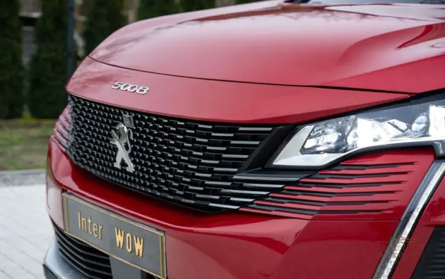PEUGEOT 5008 1.6 PureTech GT Pack S&S EAT8