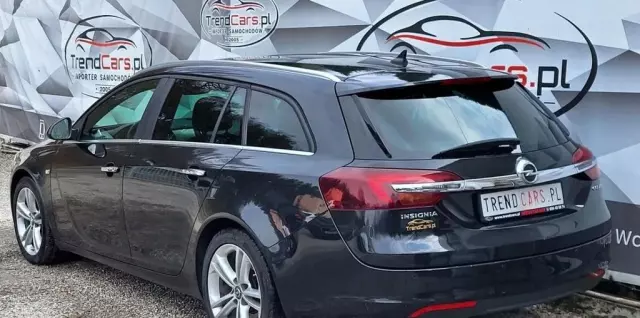 OPEL Insignia 
