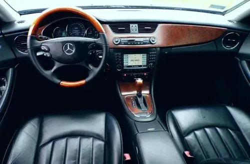 MERCEDES-BENZ CLS 
