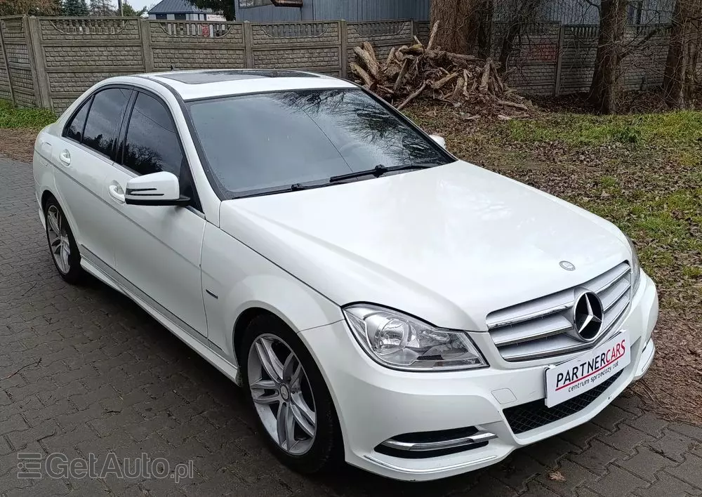 MERCEDES-BENZ Klasa C 250 CGI BlueEff Avantgarde