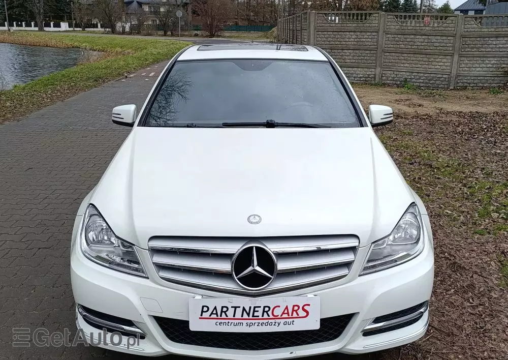 MERCEDES-BENZ Klasa C 250 CGI BlueEff Avantgarde