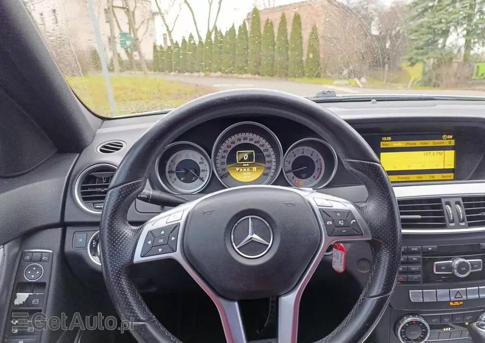 MERCEDES-BENZ Klasa C 250 CGI BlueEff Avantgarde