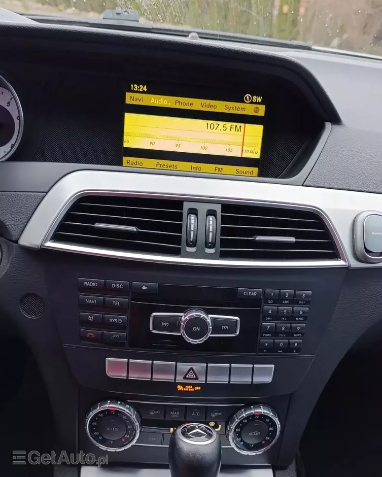 MERCEDES-BENZ Klasa C 250 CGI BlueEff Avantgarde