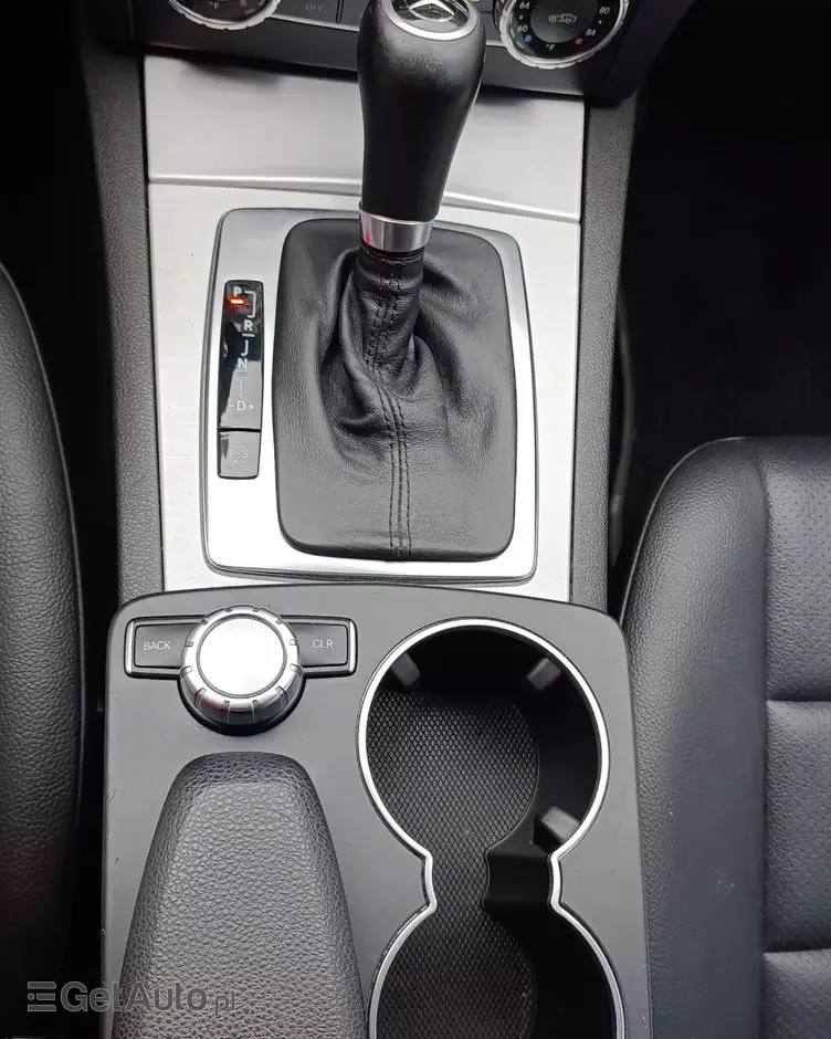 MERCEDES-BENZ Klasa C 250 CGI BlueEff Avantgarde