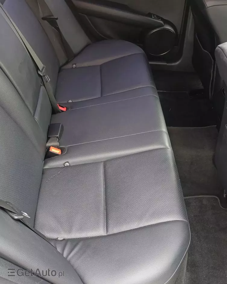 MERCEDES-BENZ Klasa C 250 CGI BlueEff Avantgarde