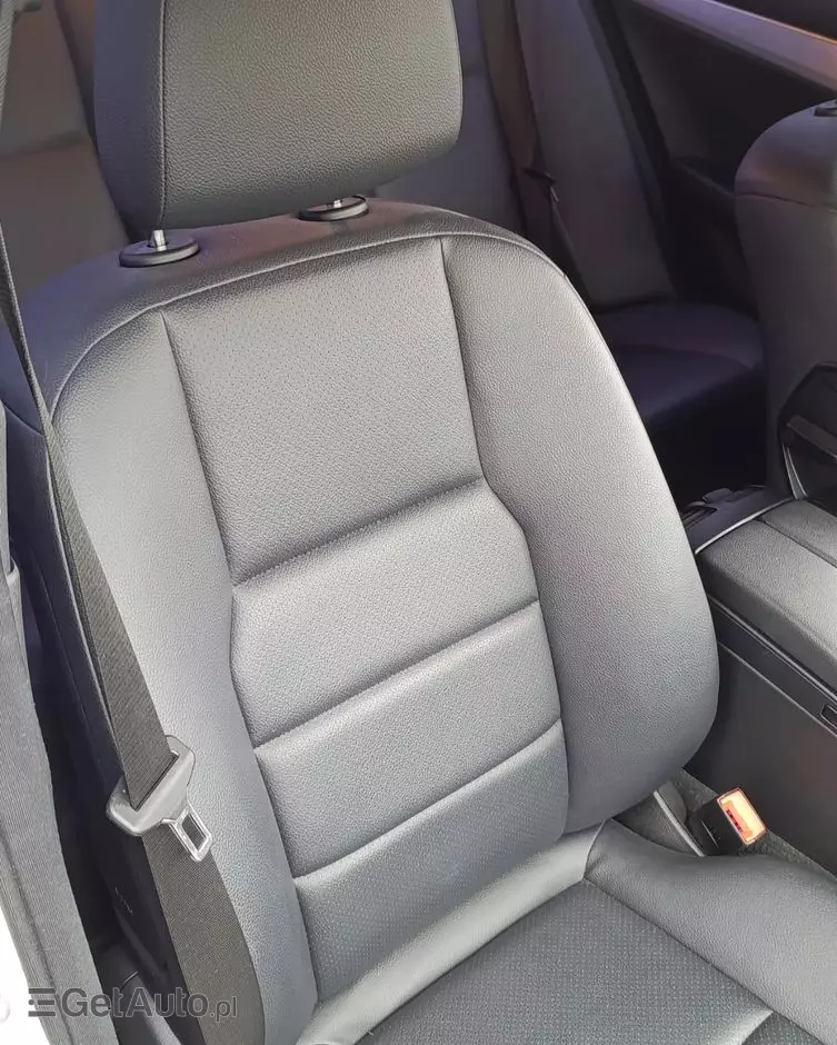 MERCEDES-BENZ Klasa C 250 CGI BlueEff Avantgarde