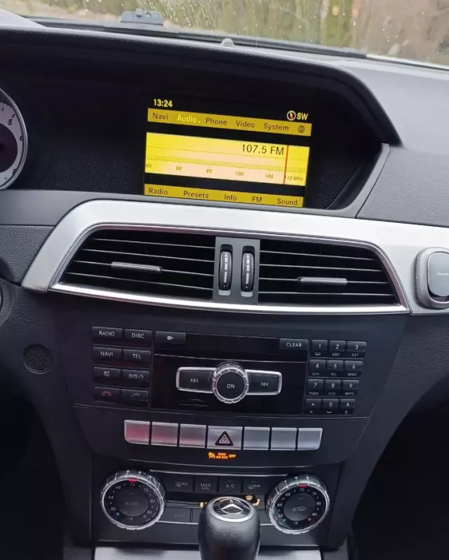 MERCEDES-BENZ Klasa C 250 CGI BlueEff Avantgarde