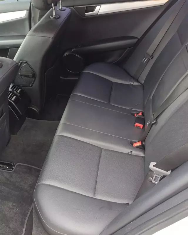 MERCEDES-BENZ Klasa C 250 CGI BlueEff Avantgarde