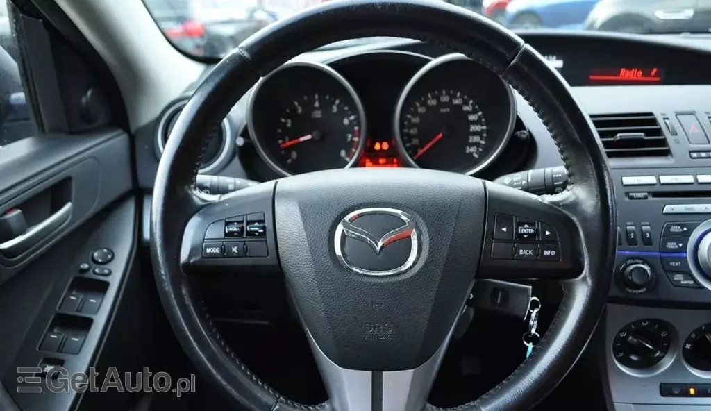 MAZDA 3 1.6i (105 KM)