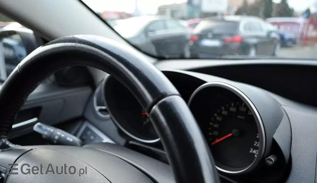 MAZDA 3 1.6i (105 KM)